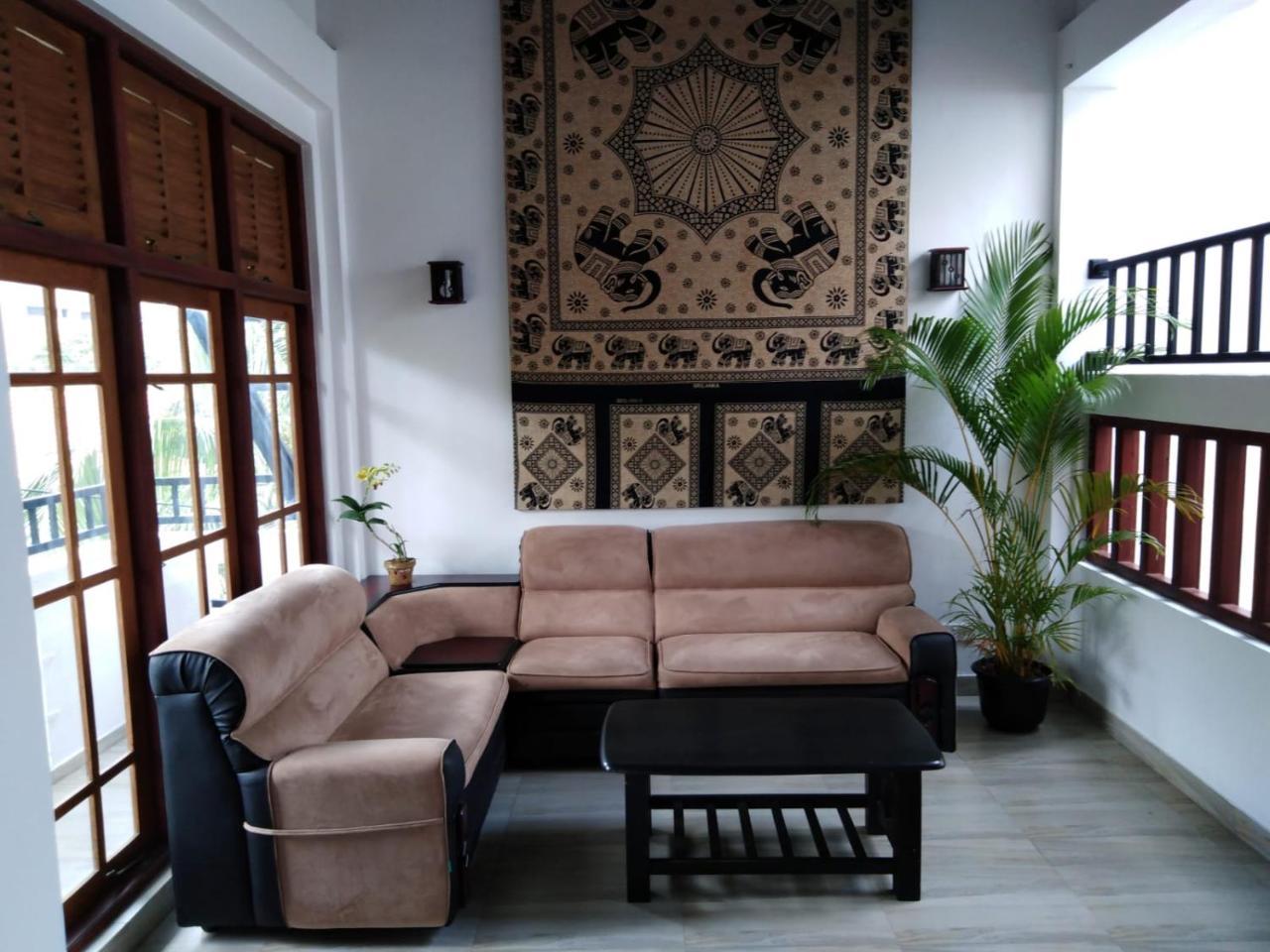 Lija Residence ネゴンボ エクステリア 写真